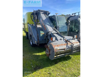 Livestock equipment