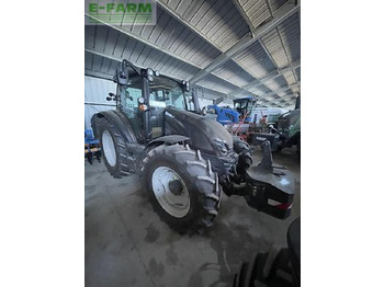 Farm tractor Valtra g125: picture 2