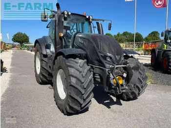 Farm tractor VALTRA T214