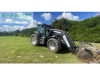 Farm tractor VALTRA T154
