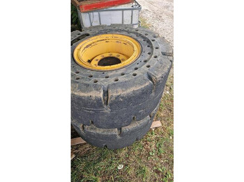 Tire Big Vollgummi Räder 20,5 x 25 mit Volvo Felgen: picture 2