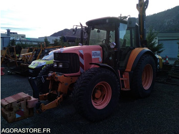 Agricultural machinery Tracteur John Deere 6220 4X4 - 2006 - 10558 heures avec épareuse NOREMAT Tonica: picture 2