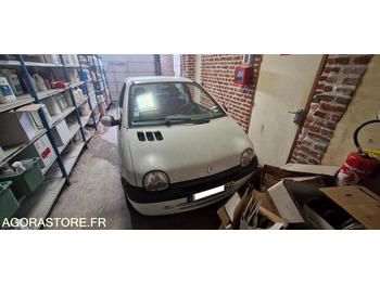 Car RENAULT
