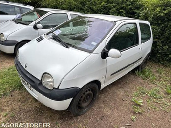 Car RENAULT
