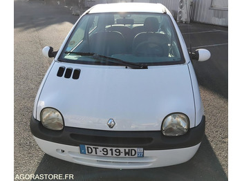 Car RENAULT