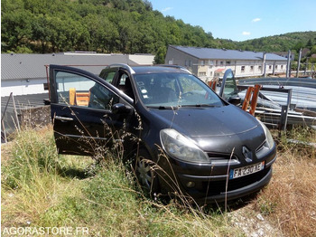 Car RENAULT