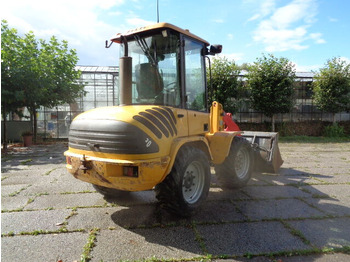 Wheel loader Volvo L30: picture 2