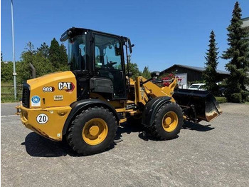 Wheel loader CAT 908: picture 2
