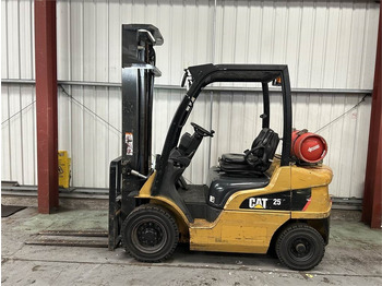 LPG forklift CATERPILLAR GP