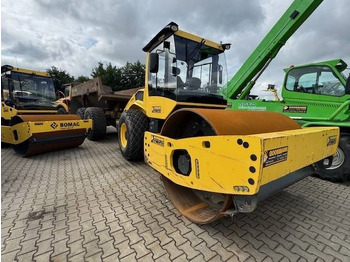 Compactor Bomag BW 213 D -5: picture 5
