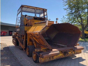 Asphalt paver DEMAG