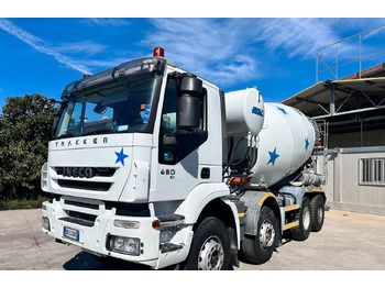Concrete mixer truck IVECO Trakker