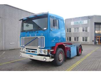 Tractor unit Volvo F10: picture 1