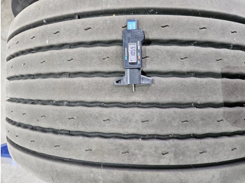 Tire for Truck Michelin 50x 445/45R19.5: picture 2