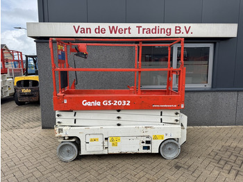 Scissor lift GENIE