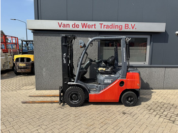 Diesel forklift TOYOTA FDF 25