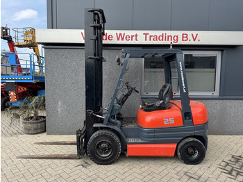 Diesel forklift TOYOTA FDF 25