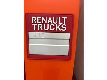 Refrigerator truck Renault D 12 220 / 264728 km: picture 3