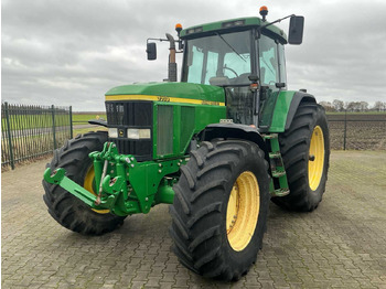 Farm tractor JOHN DEERE 7710