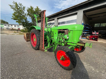 Farm tractor DEUTZ