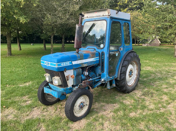 Farm tractor FORD
