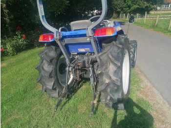 Compact tractor Iseki AT30: picture 4