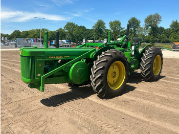 Farm tractor JOHN DEERE