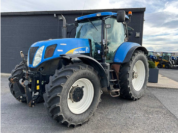 Farm tractor NEW HOLLAND T7000