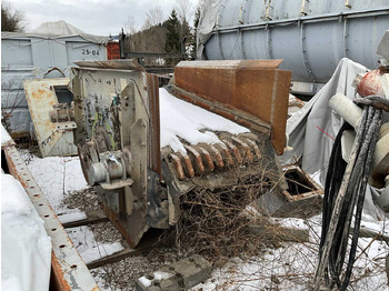 Mobile crusher