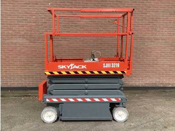 Aerial platform SKYJACK