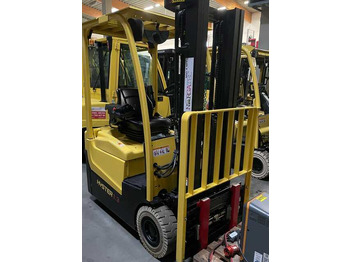 Electric forklift HYSTER