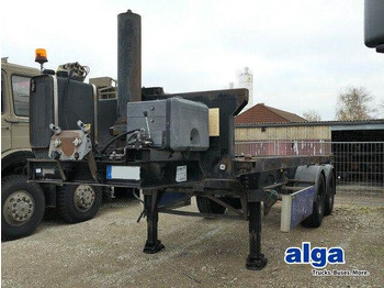 Low loader semi-trailer