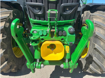 Farm tractor John Deere 6R 185: picture 4