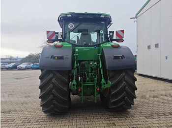 Farm tractor John Deere 7R 330: picture 4
