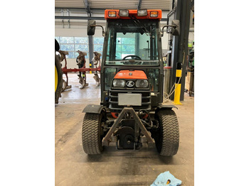 Municipal tractor Kubota B2110: picture 2