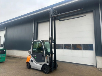 LPG forklift Still RX 70-25 T 2.5 ton Duplex Sideshift Positioner LPG Heftruck: picture 4
