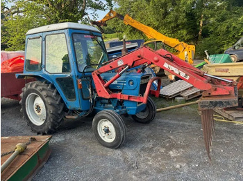 Farm tractor FORD