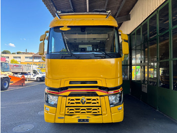 Box truck RENAULT T520: picture 3