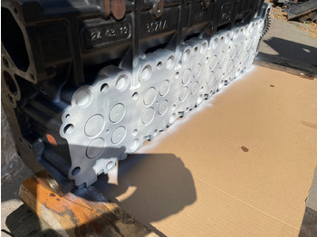 Cylinder head for Truck MAN CYLINDER HEAD D2676LF E 5-6 RECONDITIONED 51031006162REC: picture 5