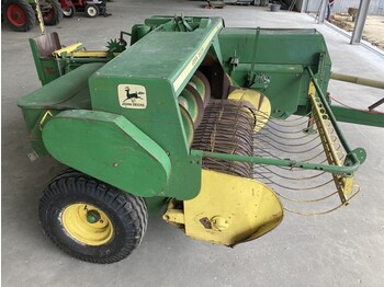 Square baler JOHN DEERE