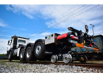 Container transporter/ Swap body truck, Crane truck Volvo NEW FMX 8x4 RAIL ROAD SCHIENEN TWO WAY: picture 3