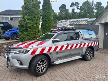 Pickup truck Toyota HILUX: picture 2
