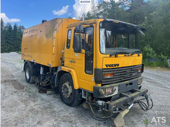 Road sweeper Volvo FL616: picture 2