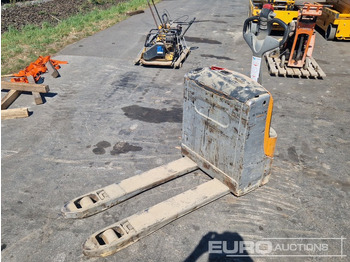 Material handling equipment STILL