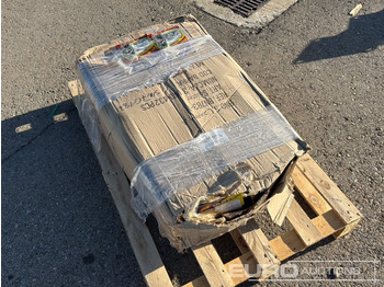 Construction equipment Pallet of Various Finger SkateBoard Toys: picture 3