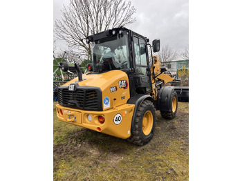 Lease a Caterpillar 908 HL Caterpillar 908 HL: picture 3