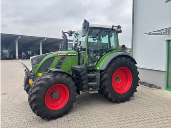 Farm tractor FENDT 516 Vario