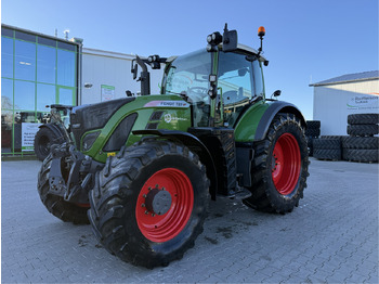 Farm tractor FENDT 720 Vario