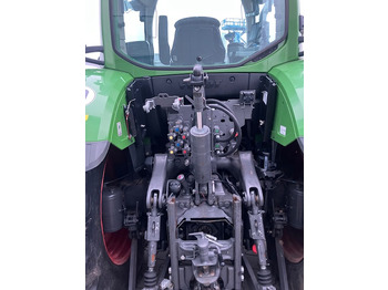 Farm tractor Fendt 724 Vario S4 Profi: picture 3