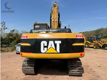 Crawler excavator CATERPILLAR 320BL: picture 4